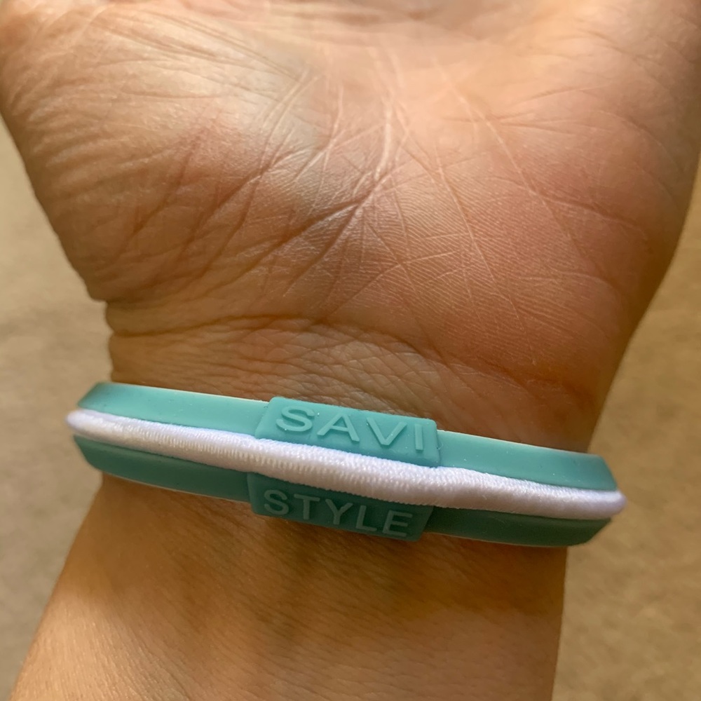 Hair tie bracelet